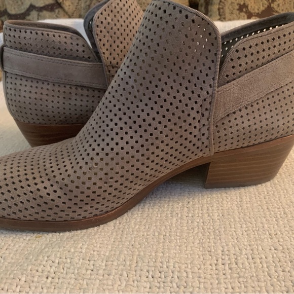 Sam Edelman Paula Taupe Perforated Leather Ankle Bootie Women Size 8.5 - Picture 8 of 9
